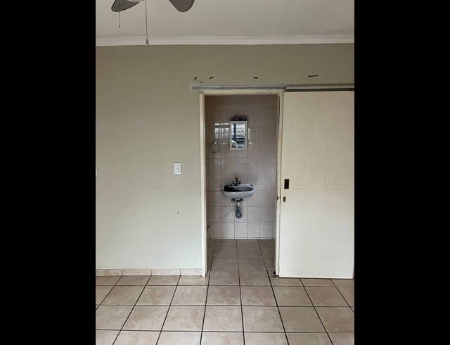 2 BEDROOM SIMPLEX TO LET IN MONTCLAIR